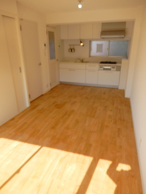 シャトー都立大の居間・リビング|☆ＬＤＫ１０帖☆