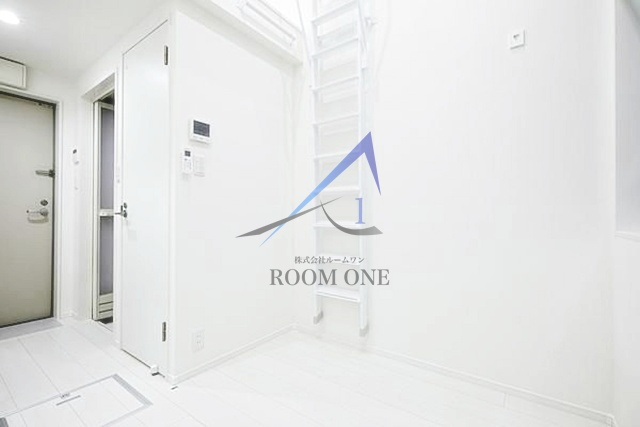 COZY HOUSE駒沢の居間・リビング|洋室のお部屋です。