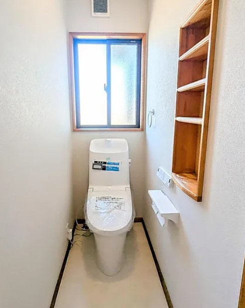 【中古】鶴ヶ島市新町リフォーム中古住宅のトイレ|シンプルなトイレスペースです☆