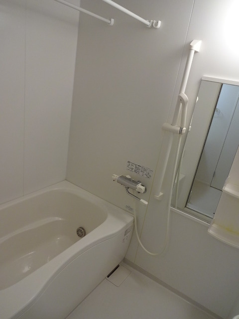 Ｌａ　ＤｅｆｅｎｓｅⅠの浴室|★追い焚き機能付き★ゆっくり出来るバスルーム★