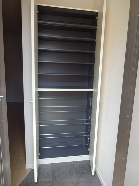 Ｌａ　ＤｅｆｅｎｓｅⅠの玄関|★大型シューズＢＯＸ★