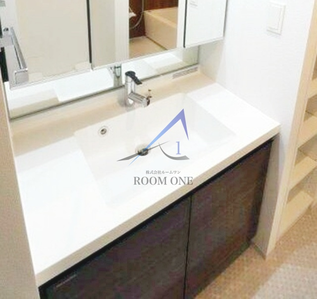 ＧＥＮＯＶＩＡ板橋東山町ｓｋｙｇａｒｄｅｎの洗面所|洗面台です。