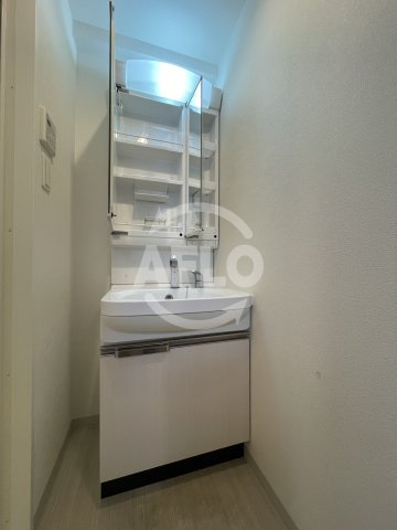 プレサンス京町堀ノースの独立洗面台| プレサンス京町堀ノース　独立洗面化粧台