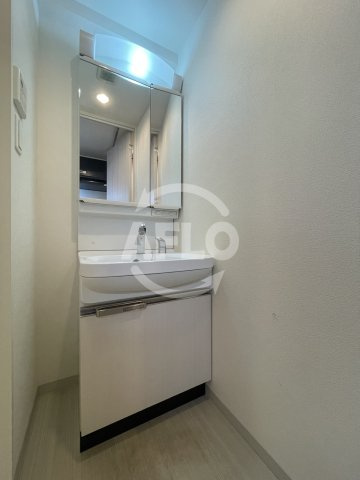 プレサンス京町堀ノースの独立洗面台| プレサンス京町堀ノース　独立洗面化粧台