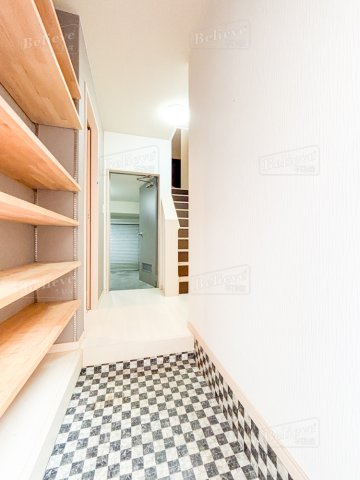 G・ROSSOの玄関|シューズ置き付きの玄関です♪