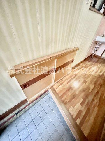 大東市緑が丘1丁目一戸建の収納|玄関収納