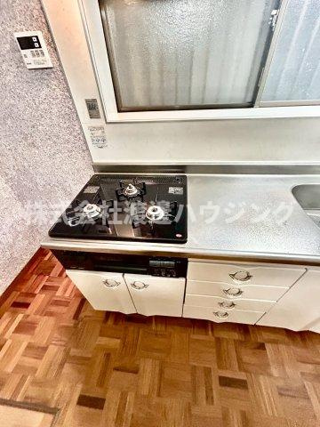 大東市緑が丘1丁目一戸建の設備|3口ガスシステムキッチン