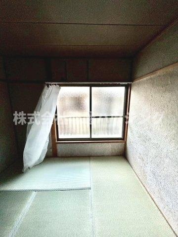 大東市緑が丘1丁目一戸建のその他|窓