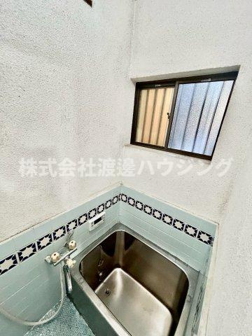 大東市緑が丘1丁目一戸建のその他|窓