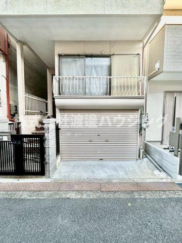 大東市緑が丘1丁目一戸建の駐車場