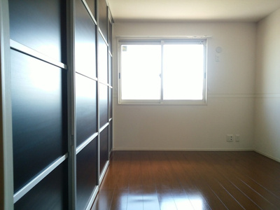 【洋室】 | ガーデン ローリエ