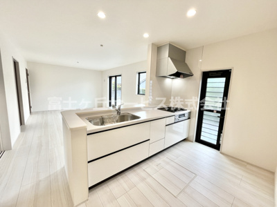 【キッチン】 | 掛川市沖之須 2期 新築一戸建て 2号棟 | 使いやすいキッチンです