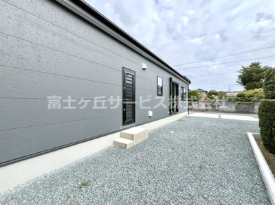 【庭】 | 掛川市沖之須 2期 新築一戸建て 2号棟 | お庭で自由な時間を過ごせます