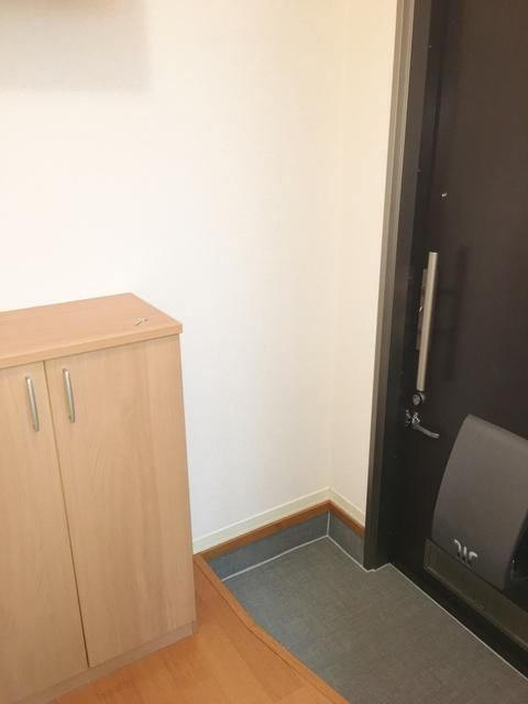 シャーメゾン吉野町の玄関