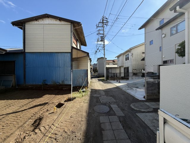 海まで徒歩2分！潮の香りがする場所にある売地の外観