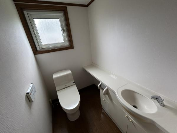 宇都宮市下小池町　４ＬＤＫ　中古住宅のトイレ