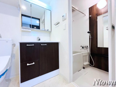 【洗面所】 | エステムコート名古屋新栄Ⅱアリーナ | スペースが確保できる洗面所です