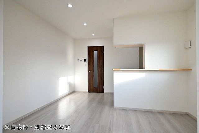 BELLA COLLINA 香椎の居間・リビング