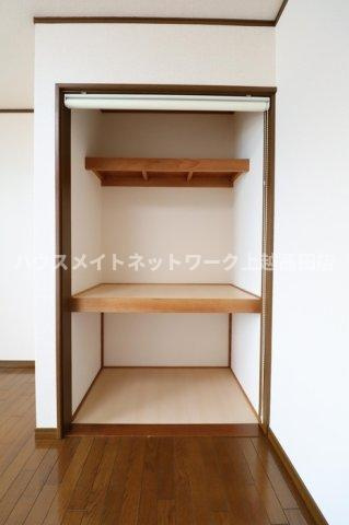 コーポパピヨンの収納|収納（同室タイプ２０１号室の画像を掲載）
