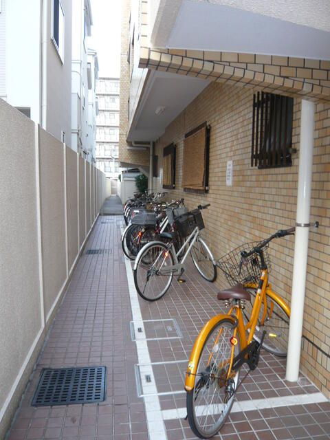 ライオンズマンション本牧のロビー