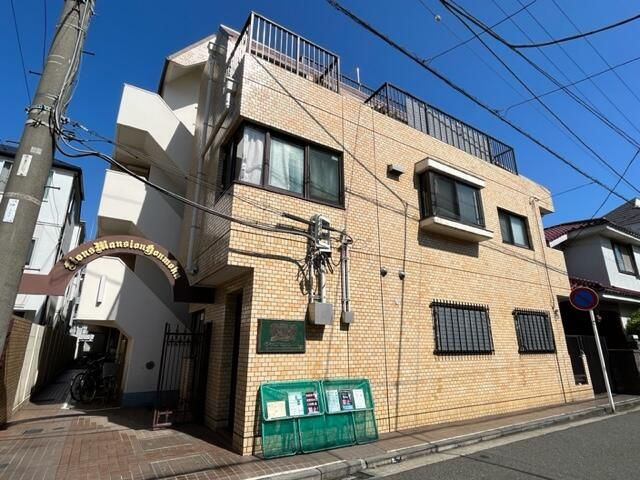 ライオンズマンション本牧の外観