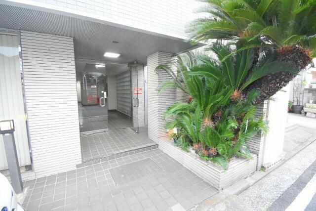 マリナーズプラザヒガシマイタのエントランス