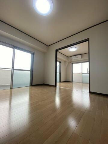 マリナーズプラザヒガシマイタの居間・リビング