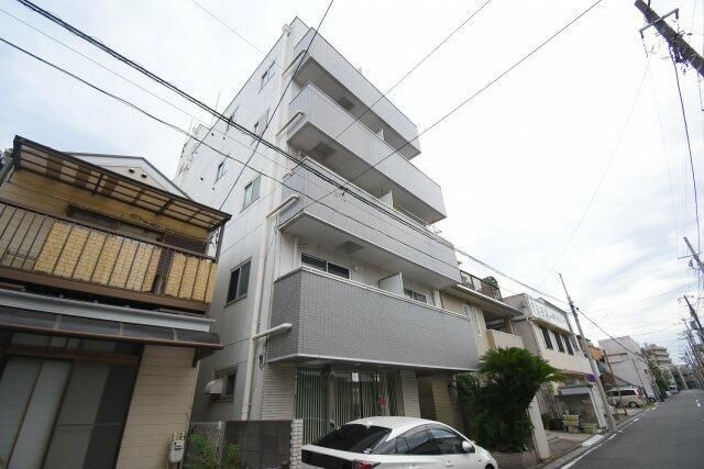 マリナーズプラザヒガシマイタの外観