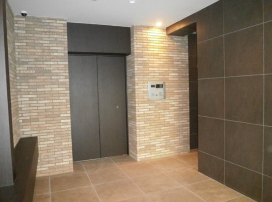 アイル・イムーブル西日暮里のロビー