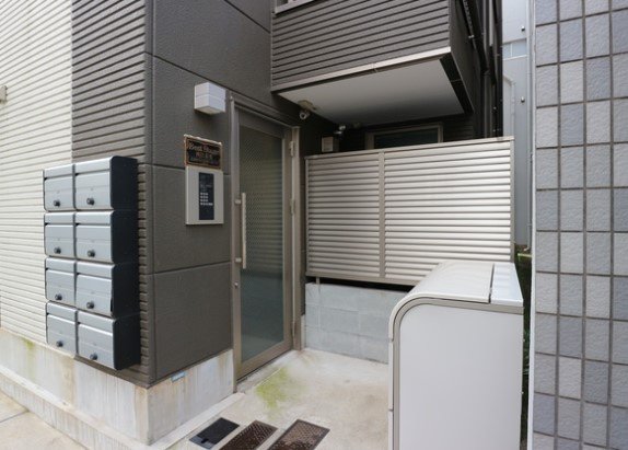 Best Stage 西日暮里のエントランス