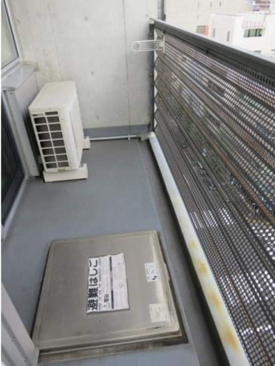 千代田区岩本町３丁目の賃貸マンションのバルコニー