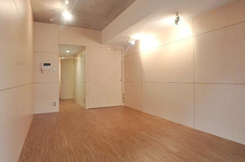 千代田区岩本町３丁目の賃貸マンションの居間・リビング