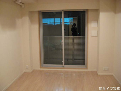 【居間・リビング】コンフォリア三田ＥＡＳＴ