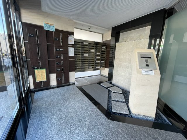 ユーレジデンス西大井のエントランス