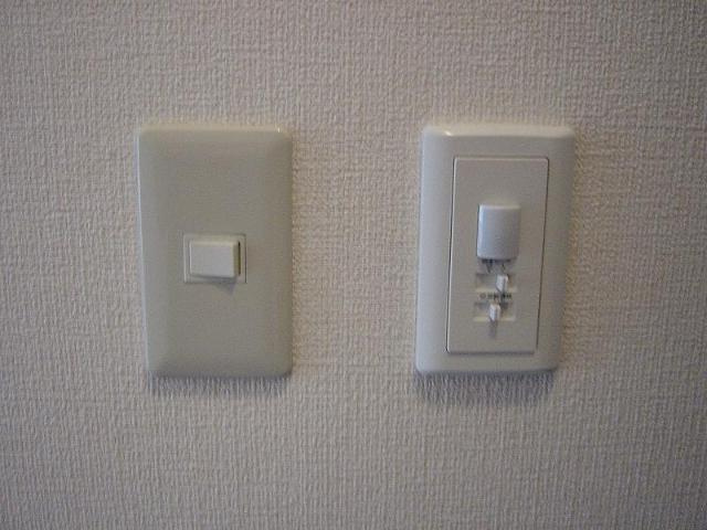 コート・ヴィラージュＡのその他|センサーライト