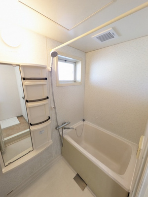 浴室に窓※クリーニング前