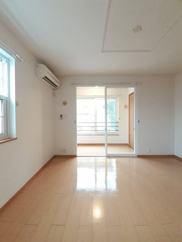 ノワ・ド・ココＡの居間・リビング|こちらのリビングで趣味の時間をお楽しみください