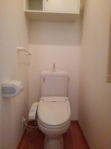 インフィニティーＣのトイレ|落ち着いた色調のトイレです