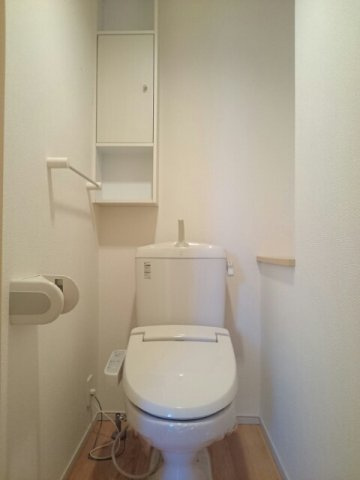 サニーテラスのトイレ|コンパクトで使いやすいトイレです