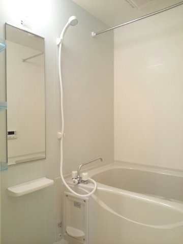 サニーテラスの浴室|コンパクトで使いやすいお風呂です