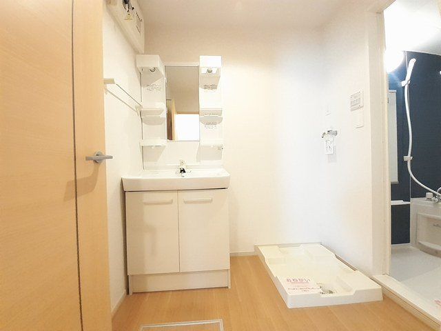 メゾン・アイリスの洗面所|コンパクトで使いやすい洗面所