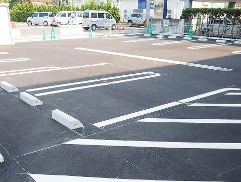 シエル　ブルーの駐車場|駐車場があるので、車を買う予定の方も安心です