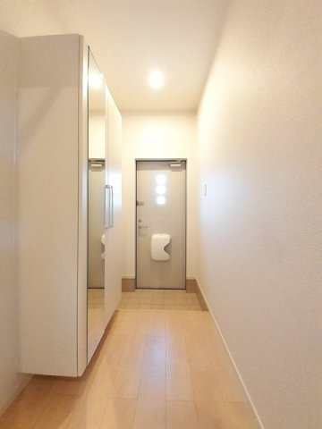 Ａｎｇｅ（アンジュ）の玄関|明るい玄関です