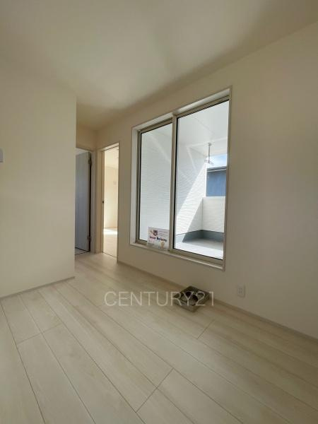 渋川行幸田第2 1号棟のその他|動線の良い広い２階ホール。
２階ホールからバルコニーに出られますので洗濯物を干すときに便利です。