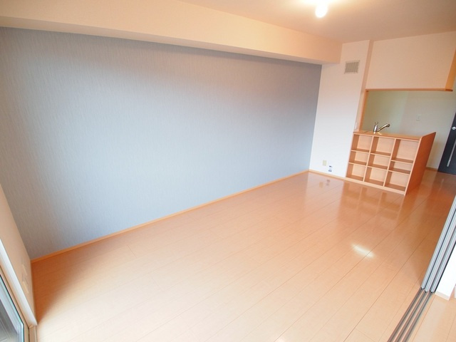 ヴィルヌーブＤの居間・リビング