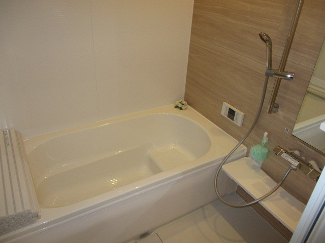 モンヴィラージュ2の浴室