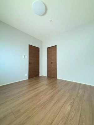 【洋室】 | ＲＥＧＡＬＯ | 写真は同タイプの別のお部屋のものです。