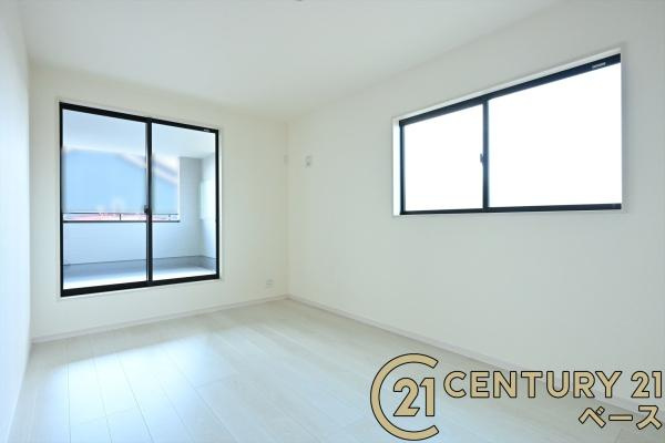 リーブルガーデン東九条町 ／新築一戸建の洋室|■日当たりのよい明るい雰囲気の洋室です！■