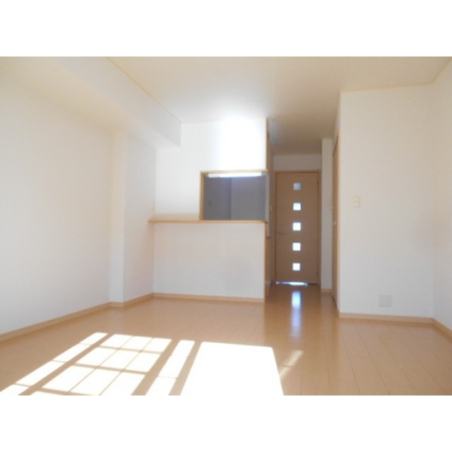 クロスローズ参番館の居間・リビング