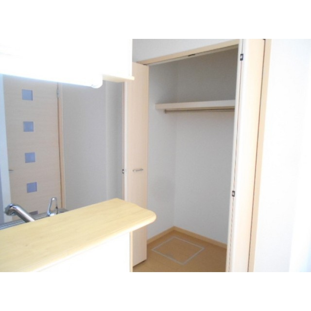 クロスローズ参番館の収納